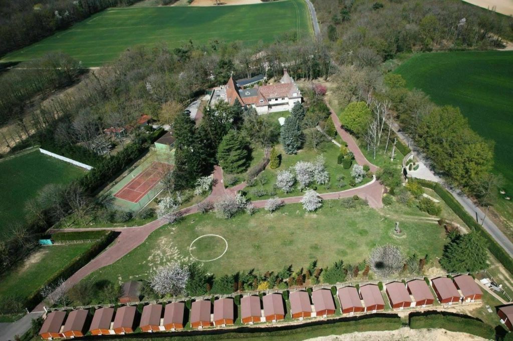 ABC Salles - Jouissant de grands espaces, le domaine de la Patulière est tout indiqué pour des célébrations nuptiales grand format.