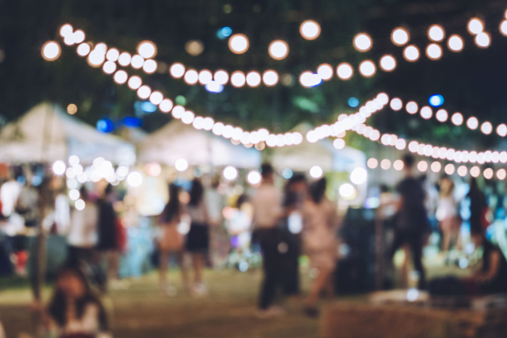 Adobe Stock - photo d'illustration - C'est sous certaines conditions que les fêtes de mariage, d'anniversaire, etc... devraient de nouveau pouvoir se tenir dès le 19 mai prochain. Tout n'est cependant pas encore acté.