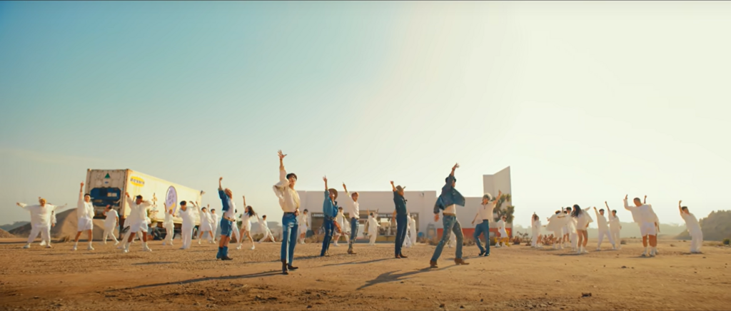 BTS - Capture d'écran tirée du clip de BTS,  Permission to dance, posté sur la plateforme Youtube<br>