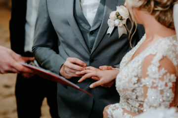 Faut-il payer pour récupérer un acte de mariage ?