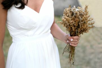 Les 10 fleurs incontournables pour un bouquet de mariée sur le thème bohème