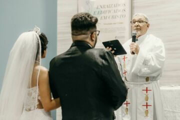 Benoît XVI et la vocation du couple : 7 paroles fortes pour des vœux de mariage engagés