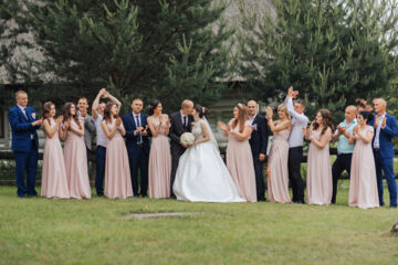 Mariage participatif : comment impliquer vos invités sans tout leur déléguer ?