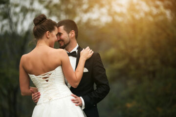 Pourquoi de plus en plus de couples optent pour un split wedding ?