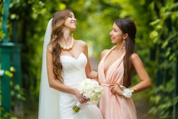 Frères et sœurs au mariage : 12 rôles uniques à leur confier pour un jour inoubliable