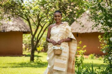 Tout savoir sur l’umushanana, la tenue de mariage traditionnelle de la mariée rwandaise