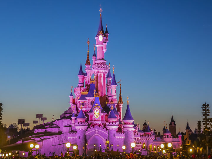 Rêve et enchantement de tous nos événements : la marque de fabrique de Disneyland Paris depuis 30 ans