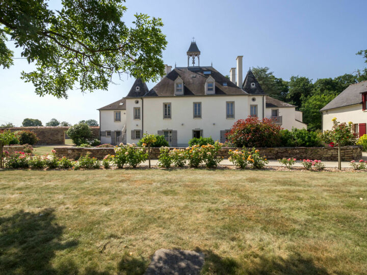 10 villas et manoirs à privatiser en France pour organiser un bal à la façon des Bridgerton