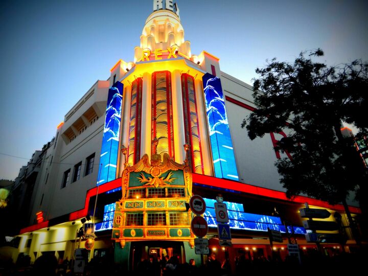 Le Grand Rex fait peau neuve et signe un retour aux sources en ré-adoptant sa façade d'antan
