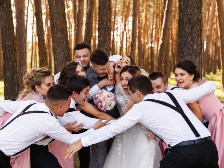 Les animations et surprises pour mettre à l'honneur le cortège nuptial : idées pour remercier et divertir vos proches lors de votre mariage