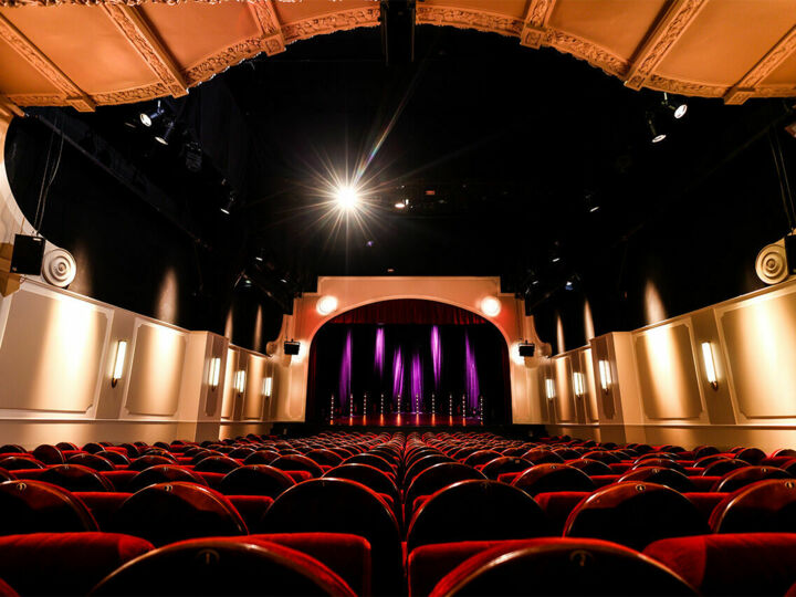 7 salles de théâtre qui se réinventent le temps d'événements professionnels