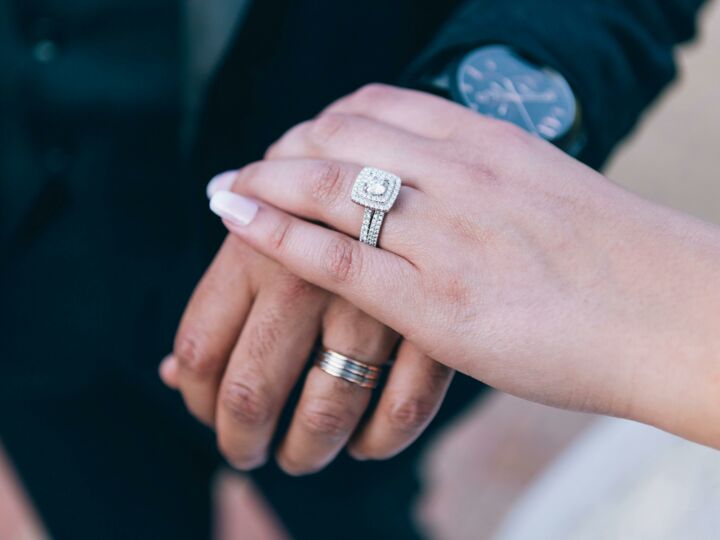 Les avantages écologiques des diamants de laboratoire et des pierres précieuses éthiques pour une bague de fiançailles
