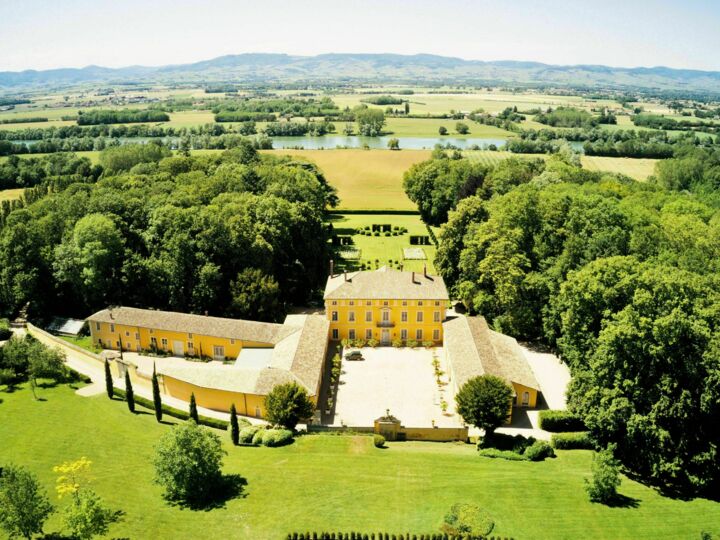 4 domaines et châteaux parmi les plus beau du Beaujolais pour des événements de haute volée