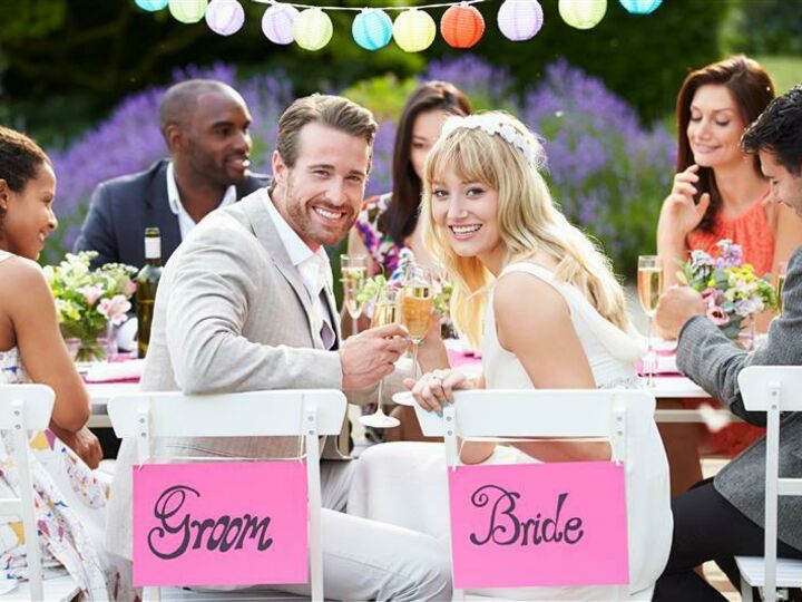 Divertir ses invités à un mariage : la pression des attentes et de la course à l'originalité