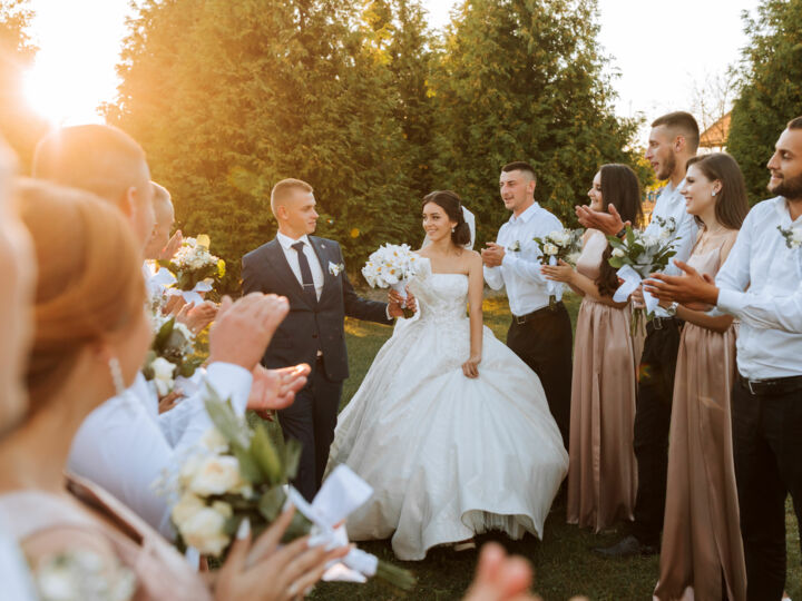 Aux origines du cortège nuptial : histoire, traditions et évolution