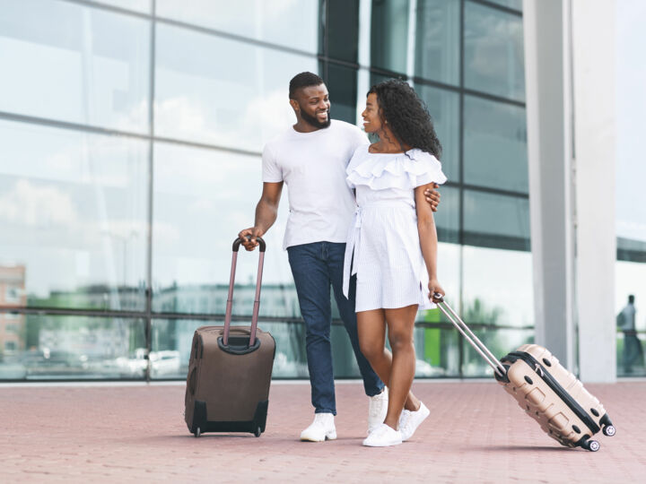 5 astuces pour transporter robe de mariée et costume sans risquer de les abîmer