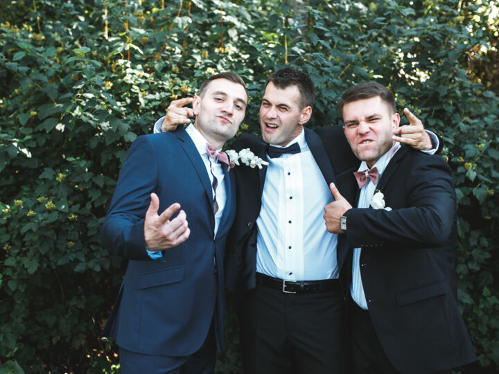 Comment gérer la question du "plus one" dans ses invitations de mariage ?