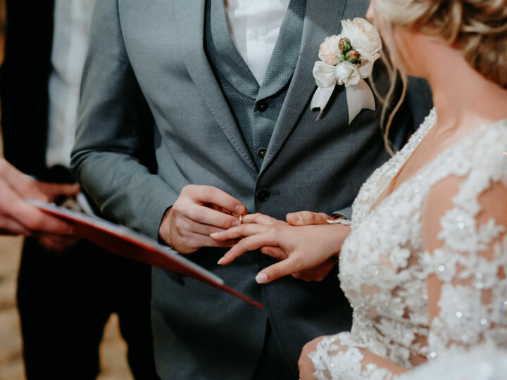 Faut-il payer pour récupérer un acte de mariage ?