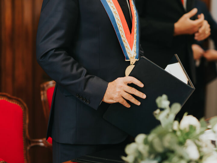 Cérémonie civile : doit-on lire l’intégralité de l’acte de mariage en mairie ?