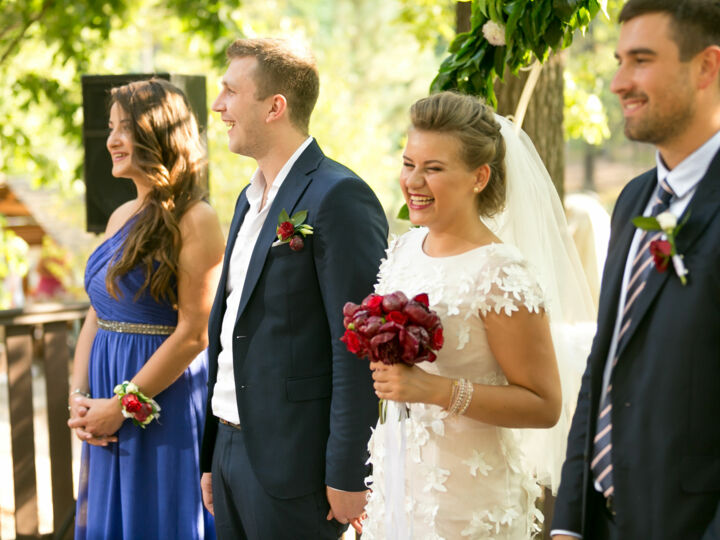 Témoin de la mariée vs témoin du marié : rôles, différences et points communs à connaître