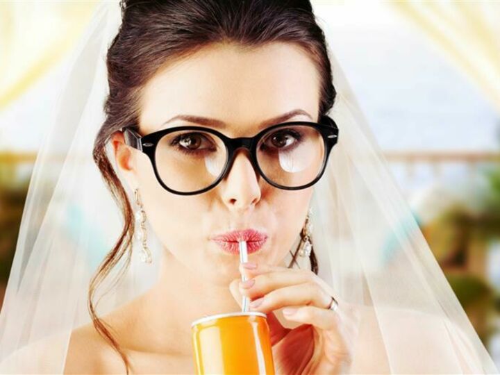 Lunettes de vue et voile de mariée : comment coordonner avec style ?
