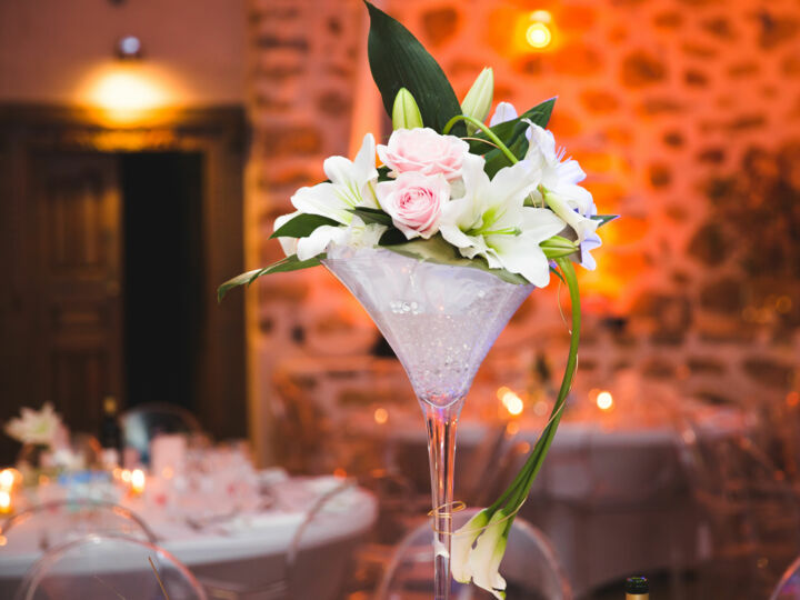 7 façons de diffuser subtilement des senteurs dans les espaces clés de votre réception de mariage