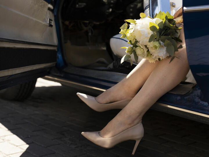 Mariage en extérieur : quelles chaussures choisir quand on est invité et qu’on a des problèmes de circulation ou de stabilité ?