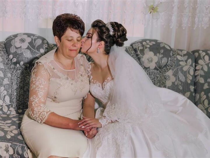 10 phrases à dire avec tact à une maman trop présente dans les préparatifs de votre mariage