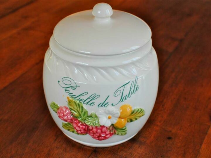 Poubelle de table au mariage : l’accessoire discret qui change tout