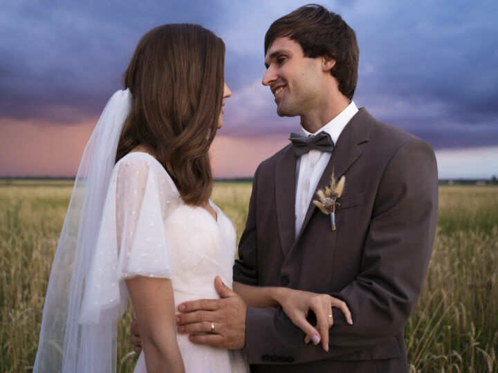 Entre désert et poésie : 8 auteurs iraniens pour un mariage chargé de symboles