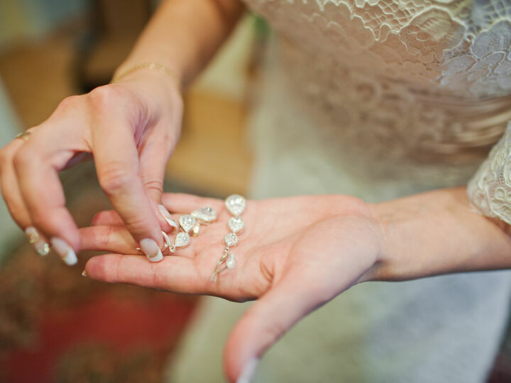 Bijoux de mariée selon les cultures : le rôle des perles à travers le monde