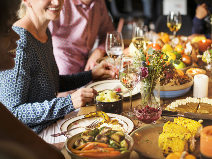 Cassoulet, blanquette… ou plats à partager façon méditerranéenne ? Le choix des Français pour leurs grands repas de fête !