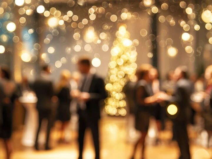 Fêtes 2025 : les Français veulent célébrer Noël sans culpabiliser