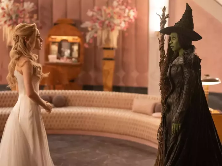 Ambiance Wicked : les 7 essentiels pour une soirée digne de la Cité d'Émeraude