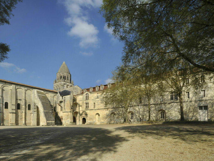 Se marier dans une abbaye : 5 lieux d’exception pour une réception de rêve
