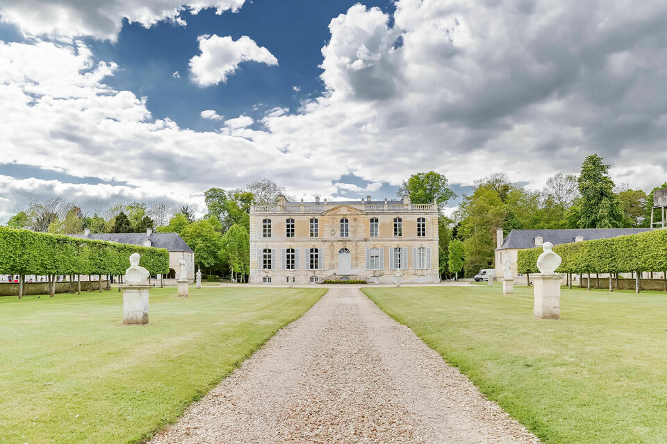 ABC Salles - Laissez vous séduire par le charme du parc du château de Canon, qui vous réserve des paysages à couper le souffle.