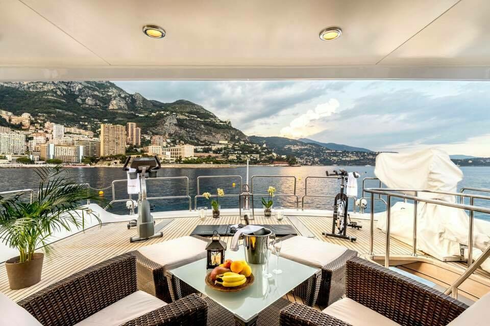 ABC Salles - Qui ne rêverait pas de se retrouver à bord d'un beau bateau et de profiter de ce paysage renversant ? La chaleur des régions du Sud-Est au rendez-vous pour un rassemblement de haut vol !