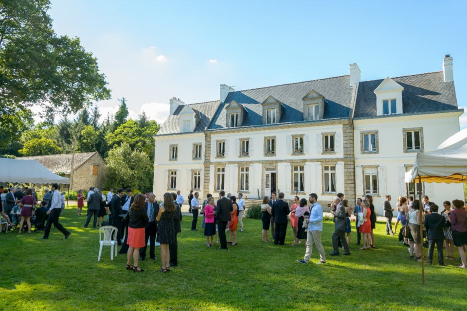 ABC Salles - Les Cotonnades - Doté d'un parc de 15 hectares, ce lieu est idéal pour les rassemblements extérieurs comme intérieurs, tout au long de l'année.