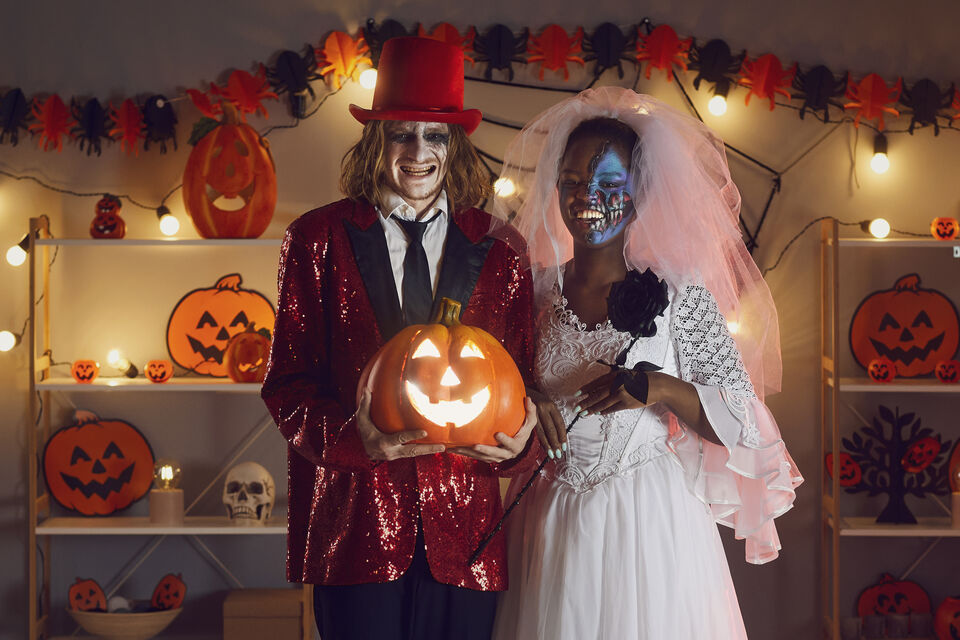 Costumes assortis : nos 7 meilleures inspirations tirées du grand écran  pour vos déguisements d'Halloween en duo - ABC Salles