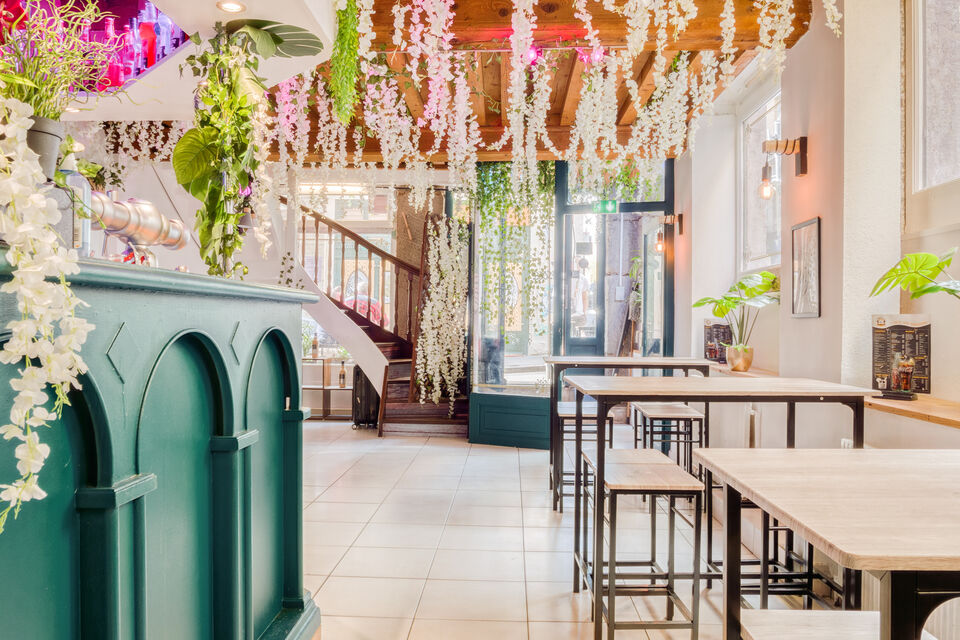 ABC Salles - Photo de l'intérieur de l'Ibiza Café 