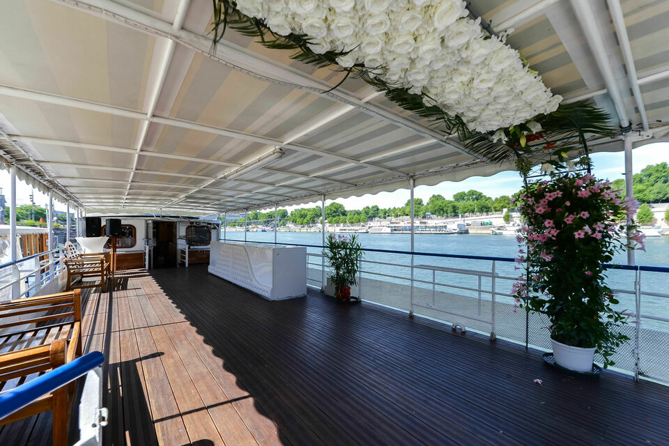 ABC Salles - Vu de la terrasse de la Péniche Le Loceynius