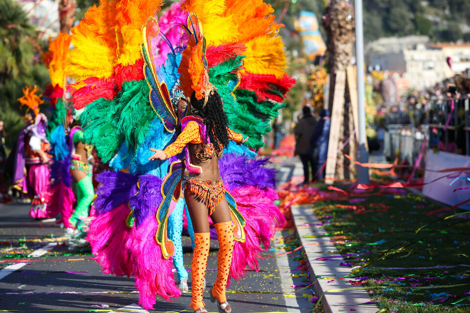 Les 9 costumes des plus grands carnavals du mois de février - ABC Salles