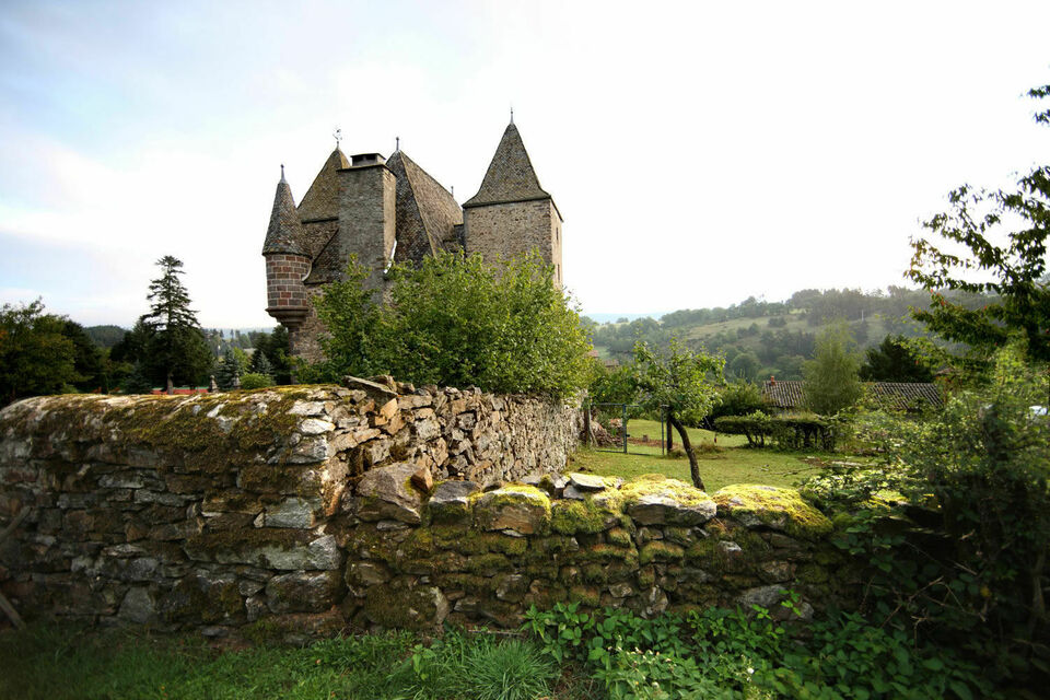ABC Salles - Le Château de Varillettes, un lieu au cadre fantastiques, un shooting photo de mariage féerique.