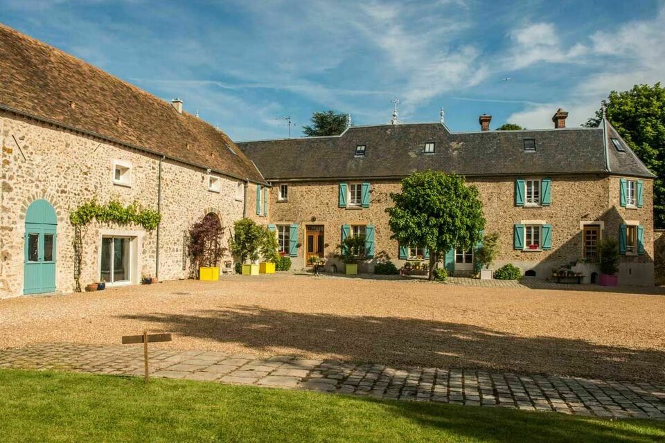 ABC Salles - Un des espace extérieur de la Ferme d'Armenon
