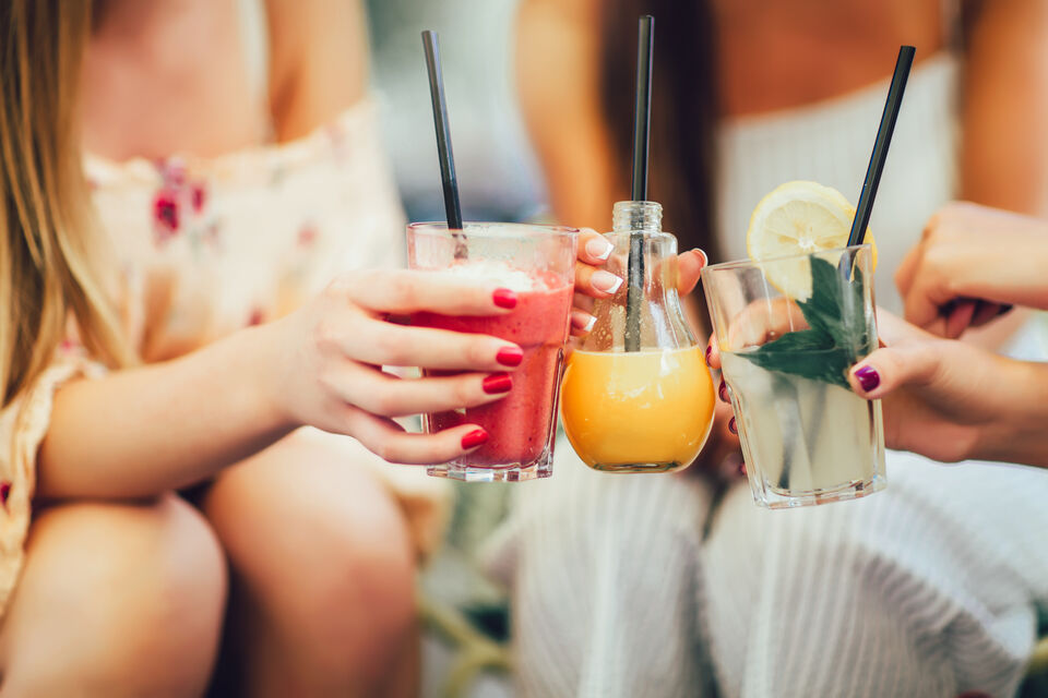 4 Cocktails Sans Alcool Colorés & Parfaits pour l'été ! 