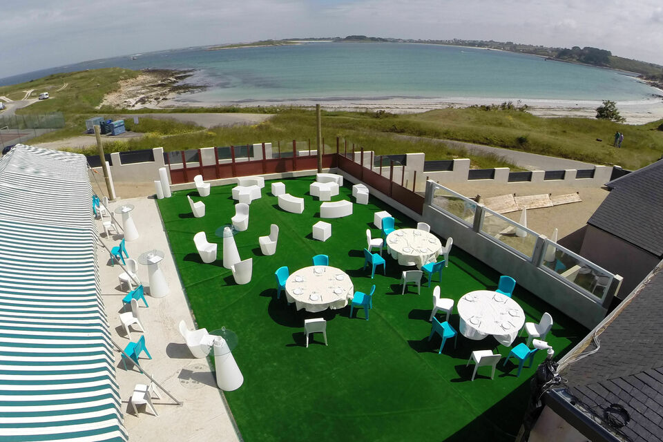 ABC Salles - Terrasses de l'Aber - Admirez l'océan Atlantique depuis ce rooftop hors pair lors de votre prochain événement. Vagues et couleurs du Finistères sublimeront davantage vos rassemblements.