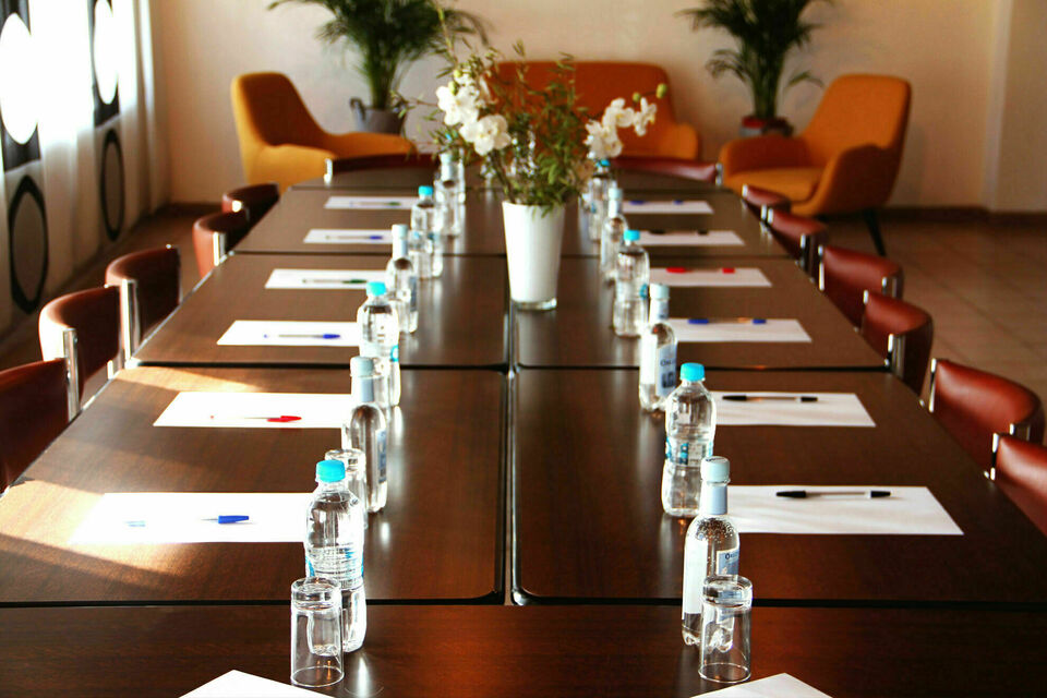 ABC Salles - Photo de la salle séminaire de l'établissement Hôtel Maquis et Mer