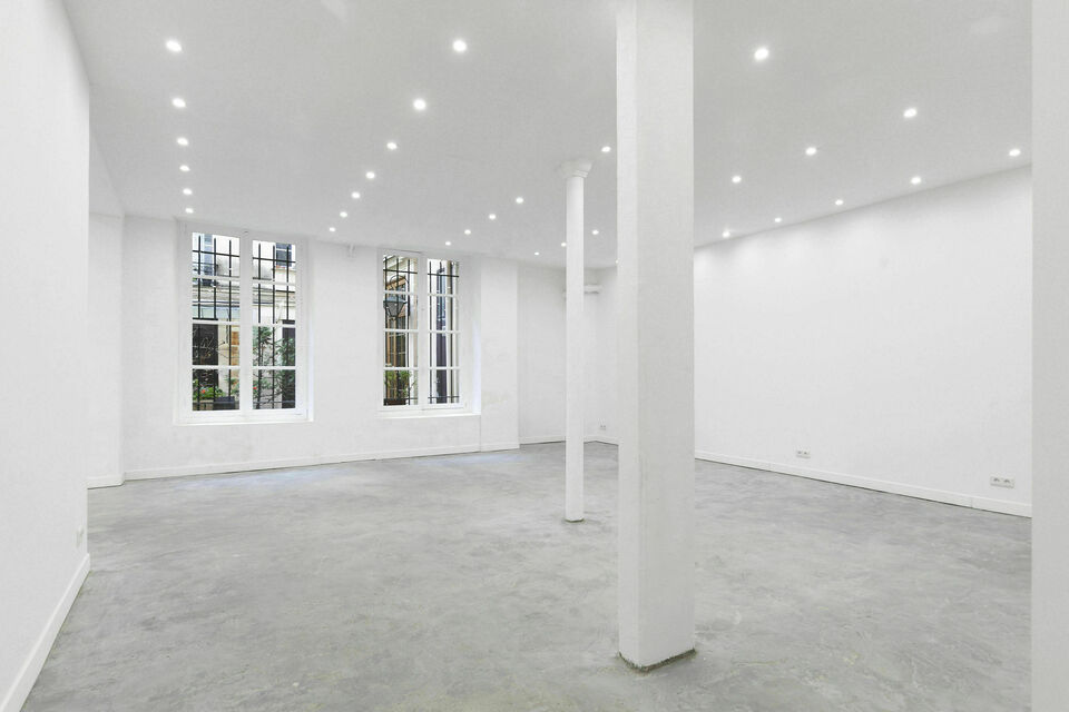 ABC Salles - La galerie MR 35 permet d'accueillir de nombreuse personnes, l'endroit parfait pour une exposition avec une suite logique. 