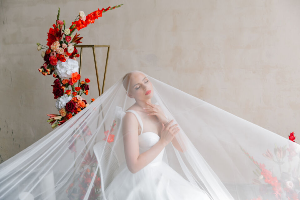 Adobe Stock - photo d'illustration - Le cancer du sein, une maladie qui peut faire perdre confiance en soi, mais ne nous enlève pas notre féminité.