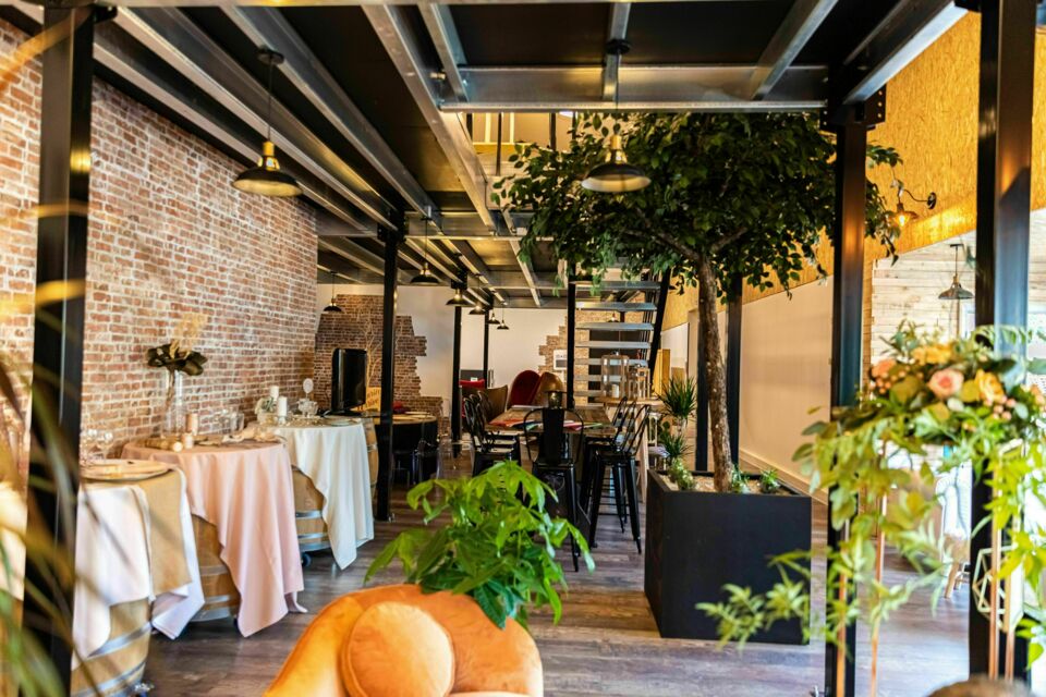 ABC Salles - Le Comptoir-Fameck est un établissement au style industriel. L'endroit idéal pour y organiser une fête inspirée du thème